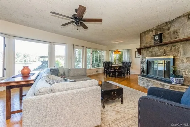 $1,250,000 | 224 Lake Shore Road, Putnam Valley, NY 10579