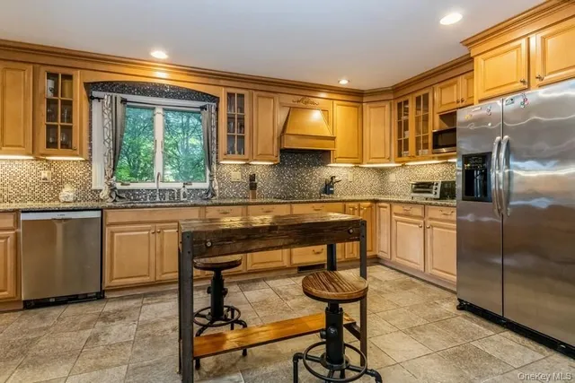 $1,250,000 | 224 Lake Shore Road, Putnam Valley, NY 10579