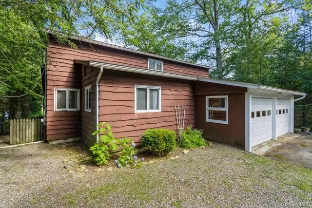 $1,250,000 | 224 Lake Shore Road, Putnam Valley, NY 10579