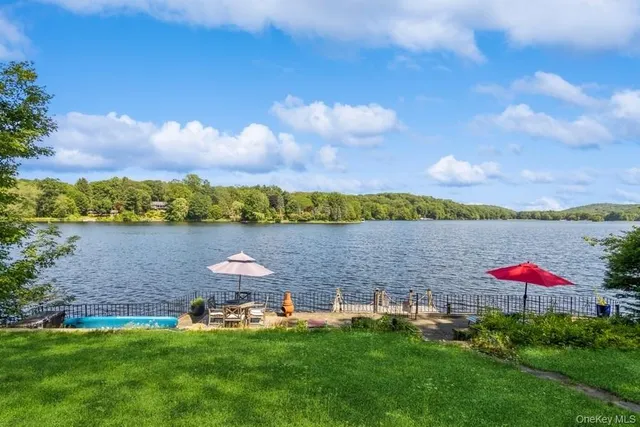 $1,250,000 | 224 Lake Shore Road, Putnam Valley, NY 10579