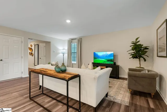 $1,751 | 2011 Kinbrace Court, Unit C2, Greer, SC 29651