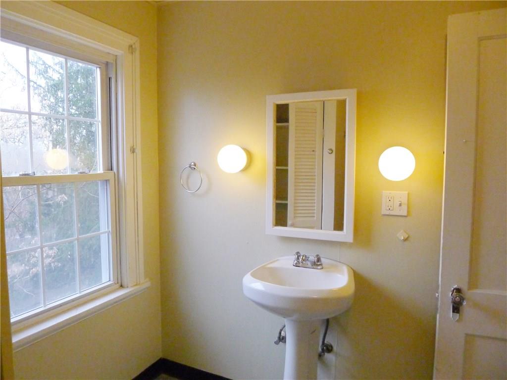 10414 Forbes Road Pittsburgh, PA 15235 - Photo 10 of 23 Gallery Image 10