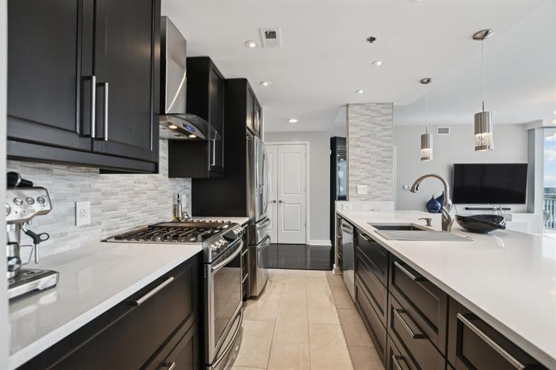 3338 Peachtree Road Northeast, Unit 2607 Atlanta, GA 30326 - Photo 6 of 38