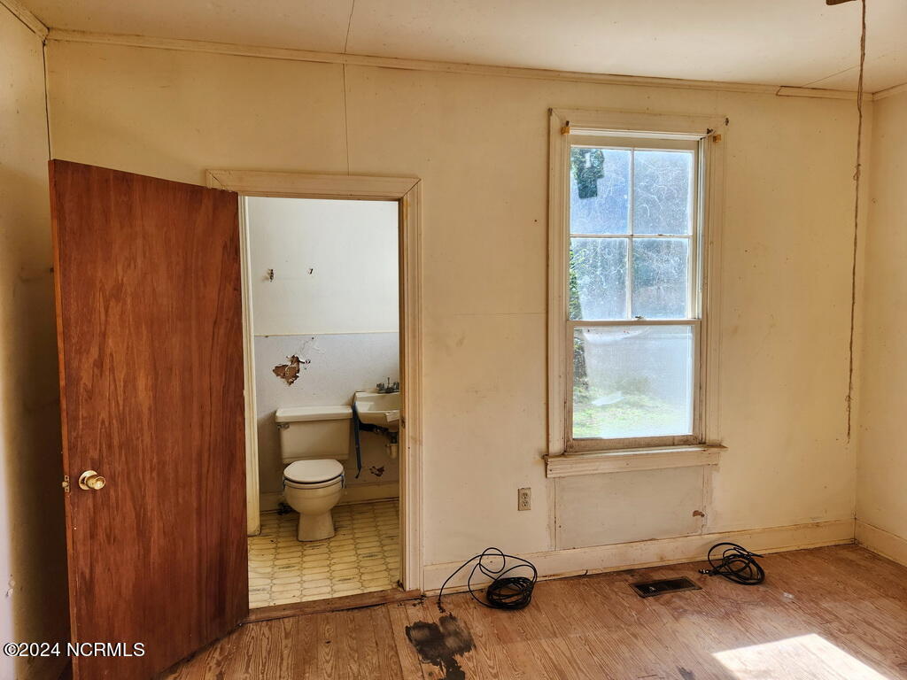735 Grabtown Road Windsor, NC 27983 - Photo 12 of 18 MASTER BEDROOM