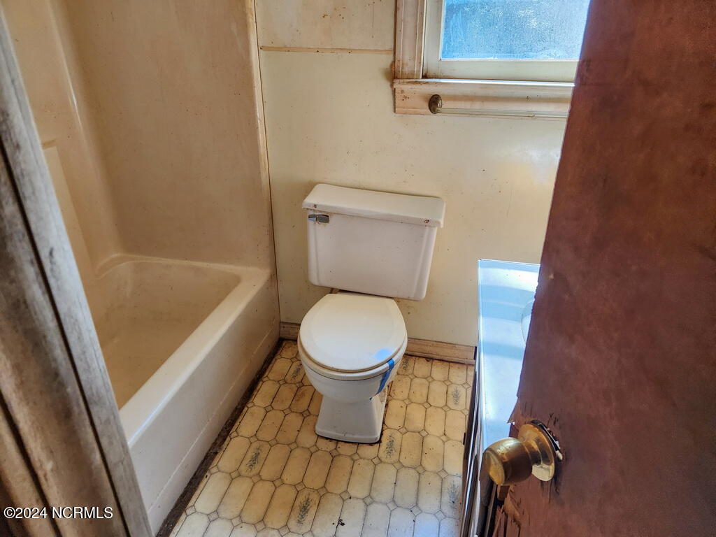 735 Grabtown Road Windsor, NC 27983 - Photo 18 of 18 HALL BATH