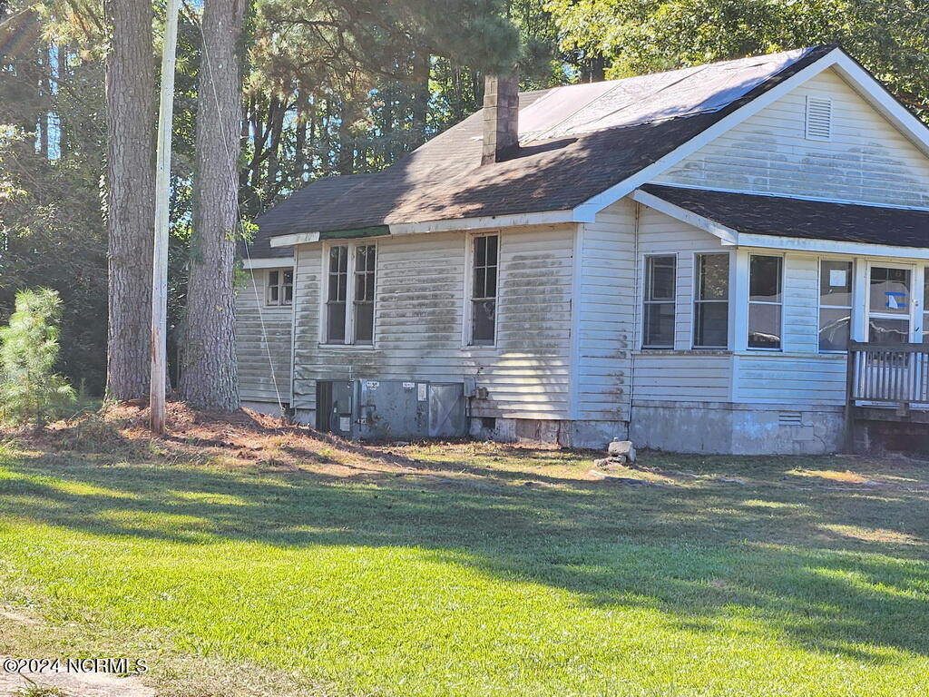 735 Grabtown Road Windsor, NC 27983 - Photo 2 of 18 LEFT SIDE