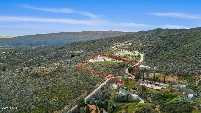 $599,500 | 39910 95th Street West, Leona Valley, CA 93551