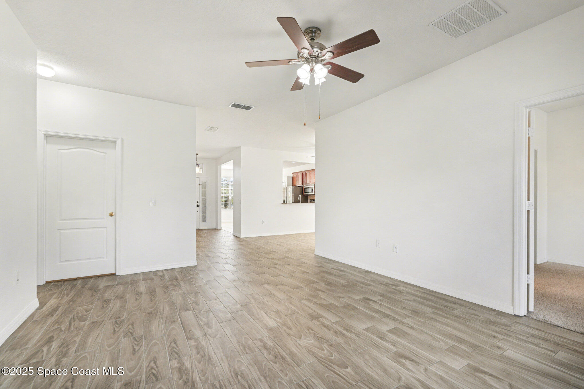 4366 Fitzroy Reef Drive Mims, FL 32754 - Photo 4 of 25 004_dsc00126_903