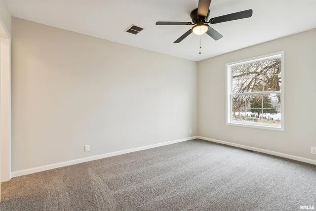 $149,900 | 253 Overton Drive, Winchester, IL 62694