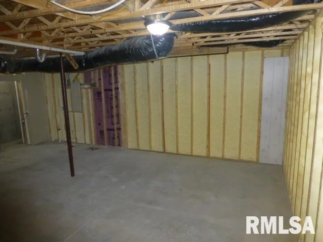 $149,900 | 253 Overton Drive, Winchester, IL 62694