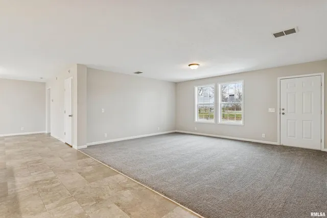 $149,900 | 253 Overton Drive, Winchester, IL 62694