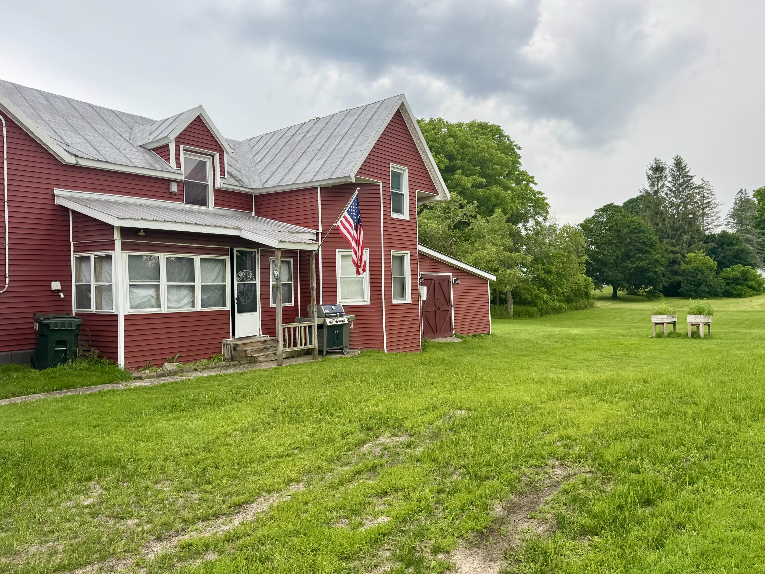 25 Spruce Street Champlain, NY 12919 - Photo 3 of 21