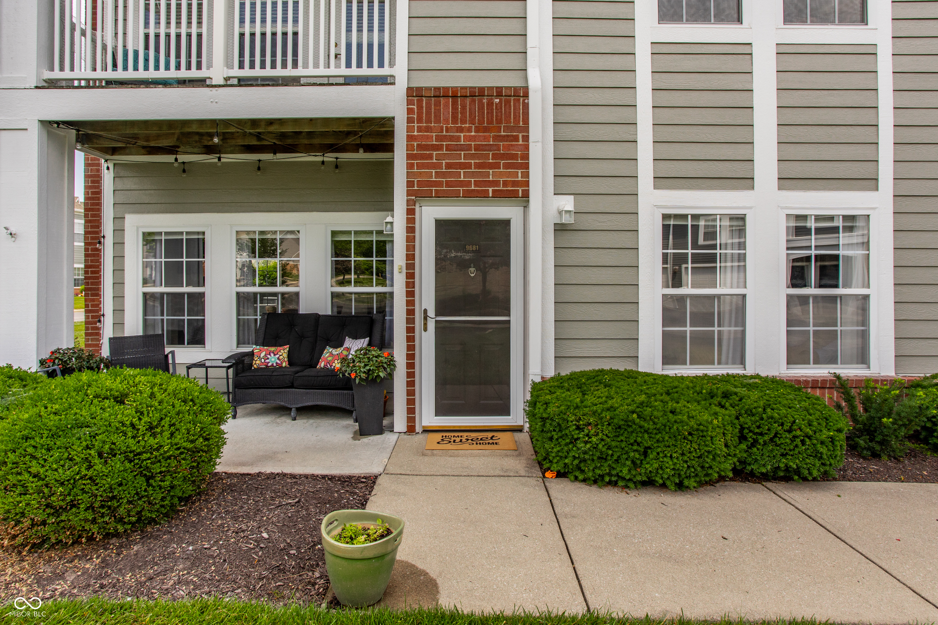 9681 Rialto Trail Carmel, IN 46280 - Photo 3 of 25