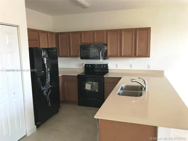 $2,800 | 210 Northwest 109th Avenue, Unit 215, Miami, FL 33172