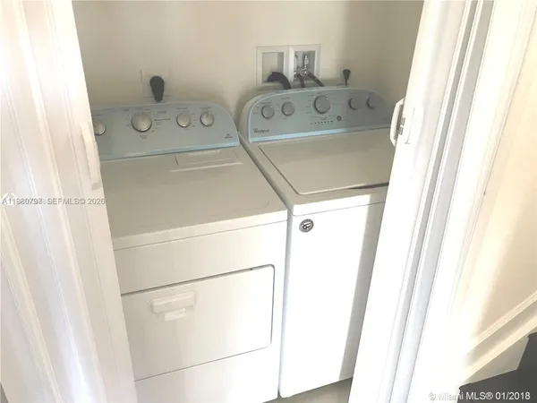 $2,800 | 210 Northwest 109th Avenue, Unit 215, Miami, FL 33172