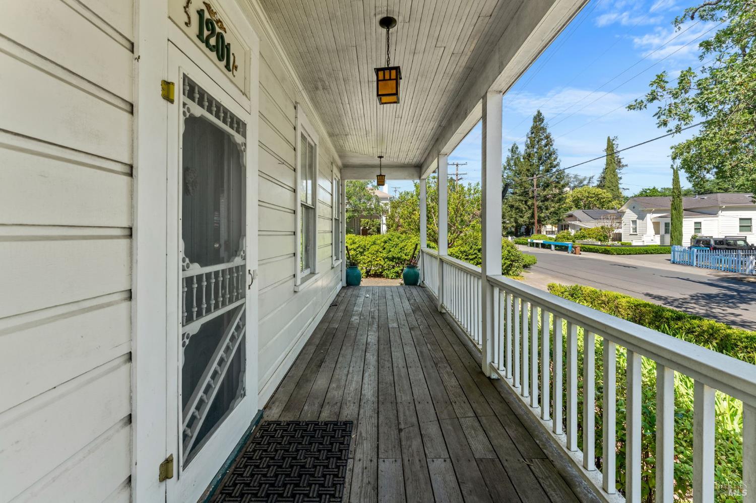 1201 Edwards Street St. Helena, CA 94574 - Photo 3 of 37 Gallery Image 3