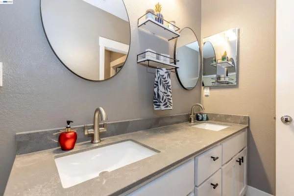 $995,000 | 228 1st Street, Benicia, CA 94510