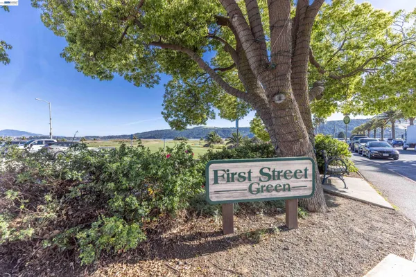 $995,000 | 228 1st Street, Benicia, CA 94510