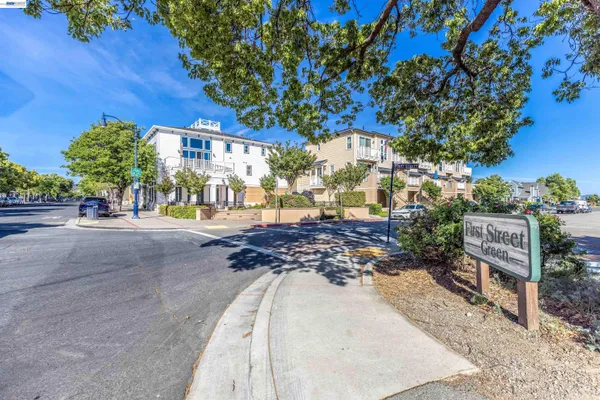$995,000 | 228 1st Street, Benicia, CA 94510