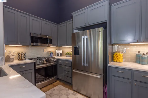 $995,000 | 228 1st Street, Benicia, CA 94510