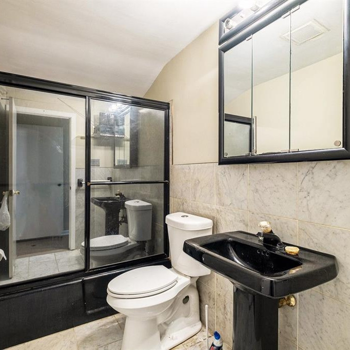 3006 Miller Road Flint, MI 48503 - Photo 24 of 34 Photo 24