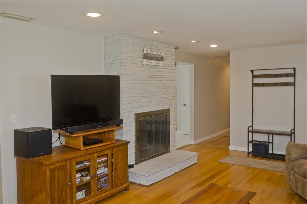 54 Sterling Road Holyoke, MA 01040 - Photo 13 of 37 Gallery Image 13