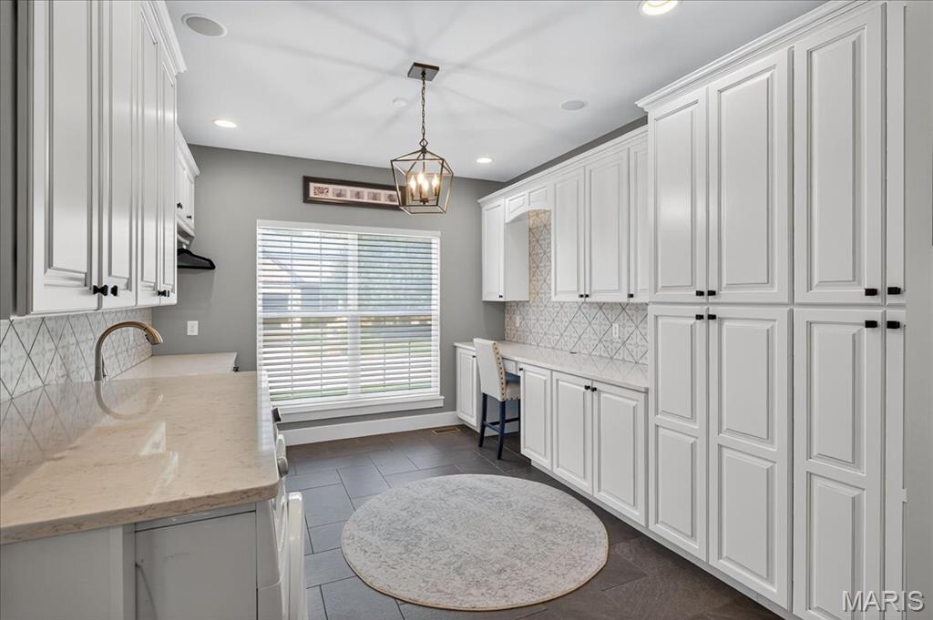 1026 Bridleridge Crossing Spur High Ridge, MO 63049 - Photo 4 of 69
