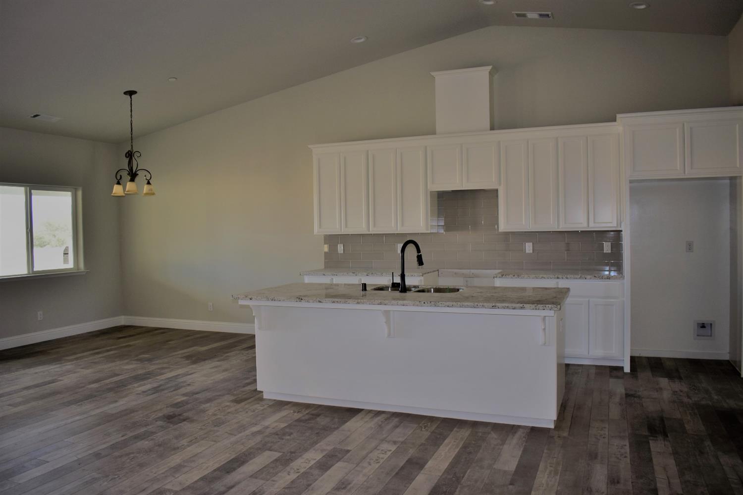 19892 Brightwood Road Madera, CA 93638 - Photo 4 of 15 Gallery Image 4