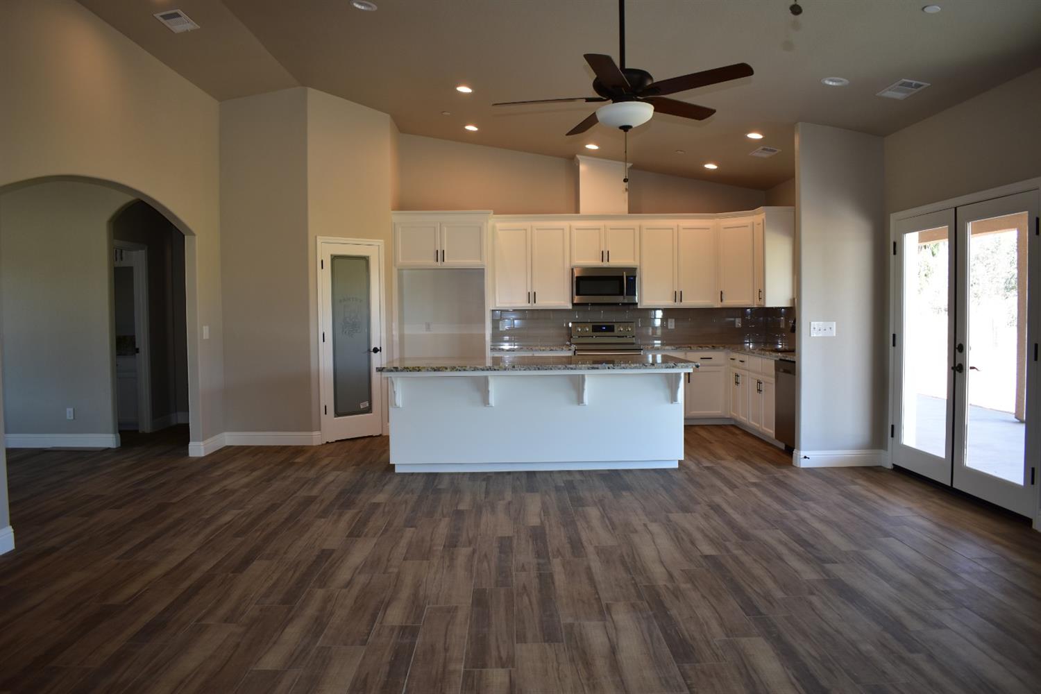 19892 Brightwood Road Madera, CA 93638 - Photo 6 of 15 Gallery Image 6
