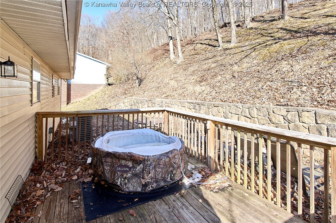 1240 Paula Road Charleston, WV 25314 - Photo 35 of 38 Gallery Image 35