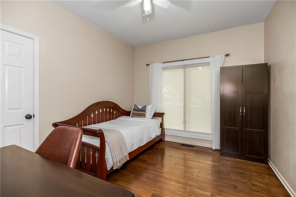 4317 Northeast Maplegate Court Lee's Summit, MO 64064 - Photo 17 of 39