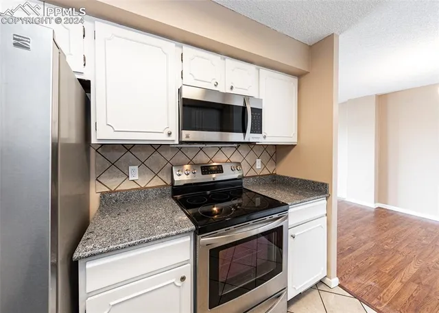 $169,500 | 411 Lakewood Circle, Unit B712, Colorado Springs, CO 80910