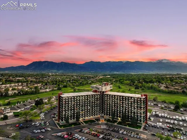 $169,500 | 411 Lakewood Circle, Unit B712, Colorado Springs, CO 80910