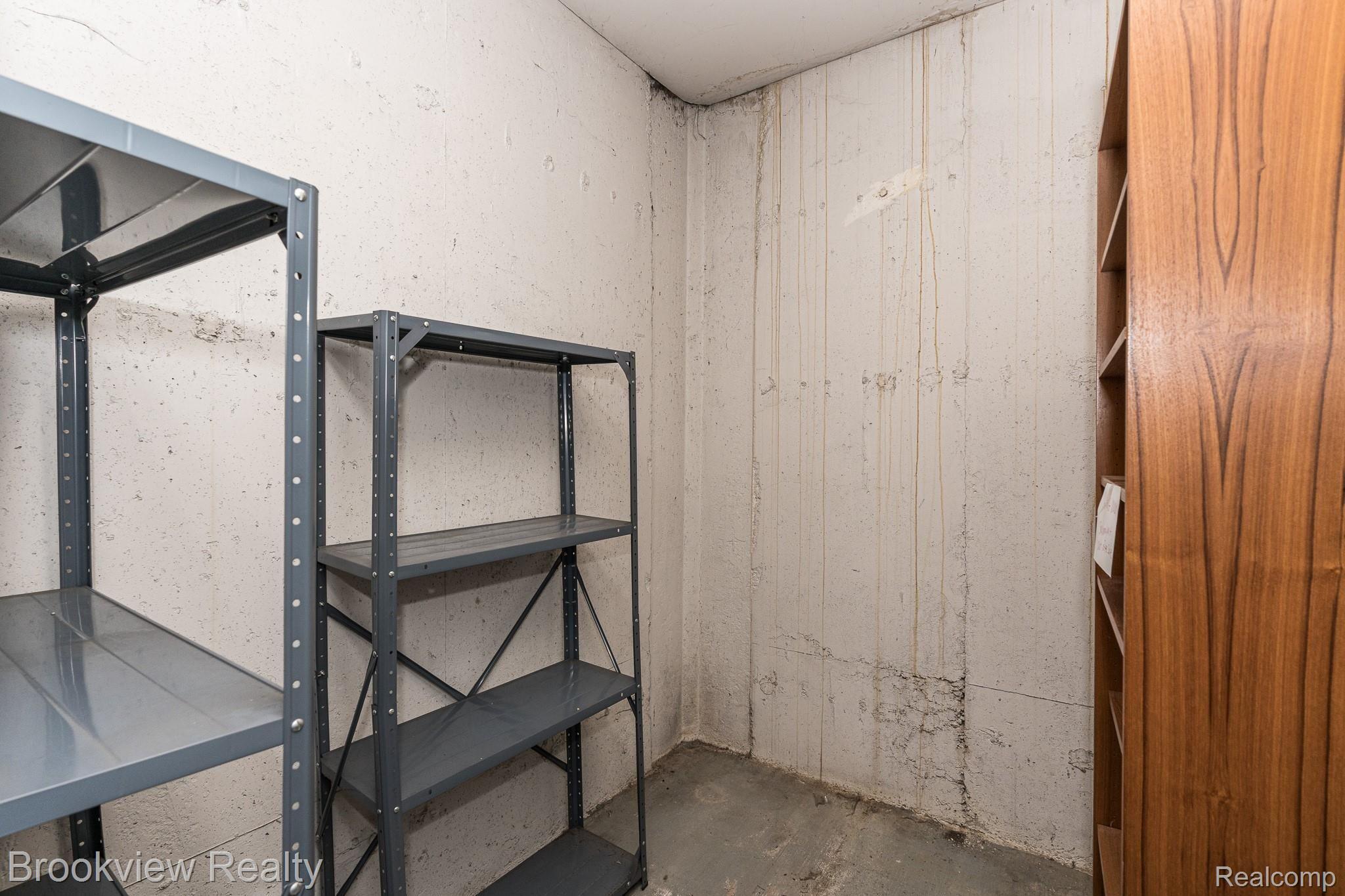 875 GreenView Court, Unit 57 Rochester, MI 48307 - Photo 45 of 47 875 Green View MLS-W045.jpg
