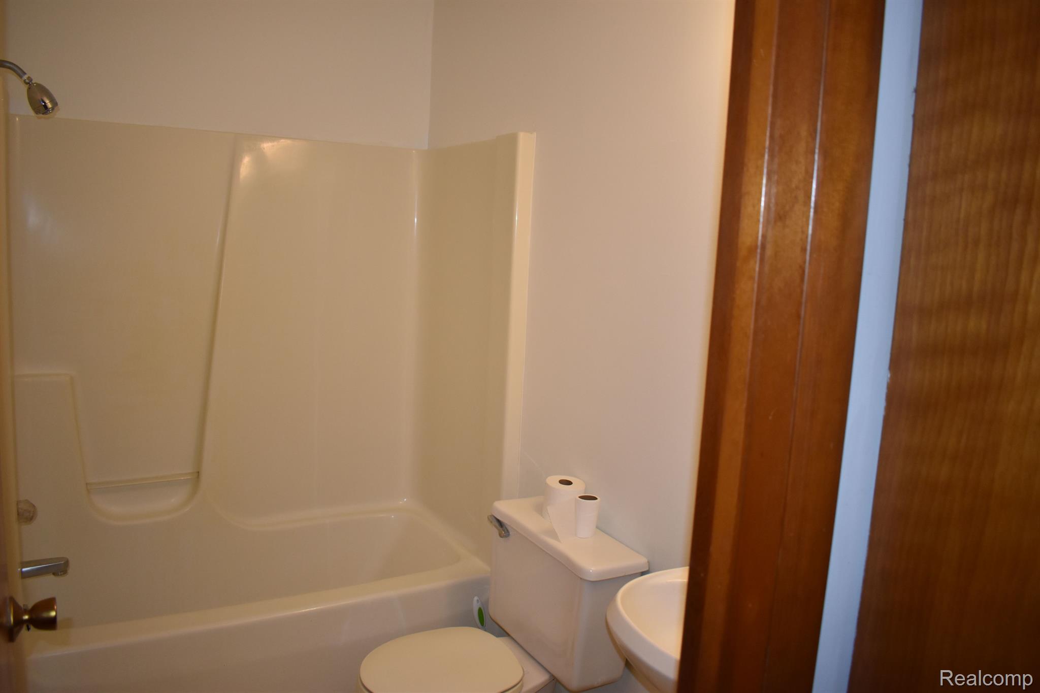 8718 West Allen Road Fowlerville, MI 48836 - Photo 6 of 14 Gallery Image 6