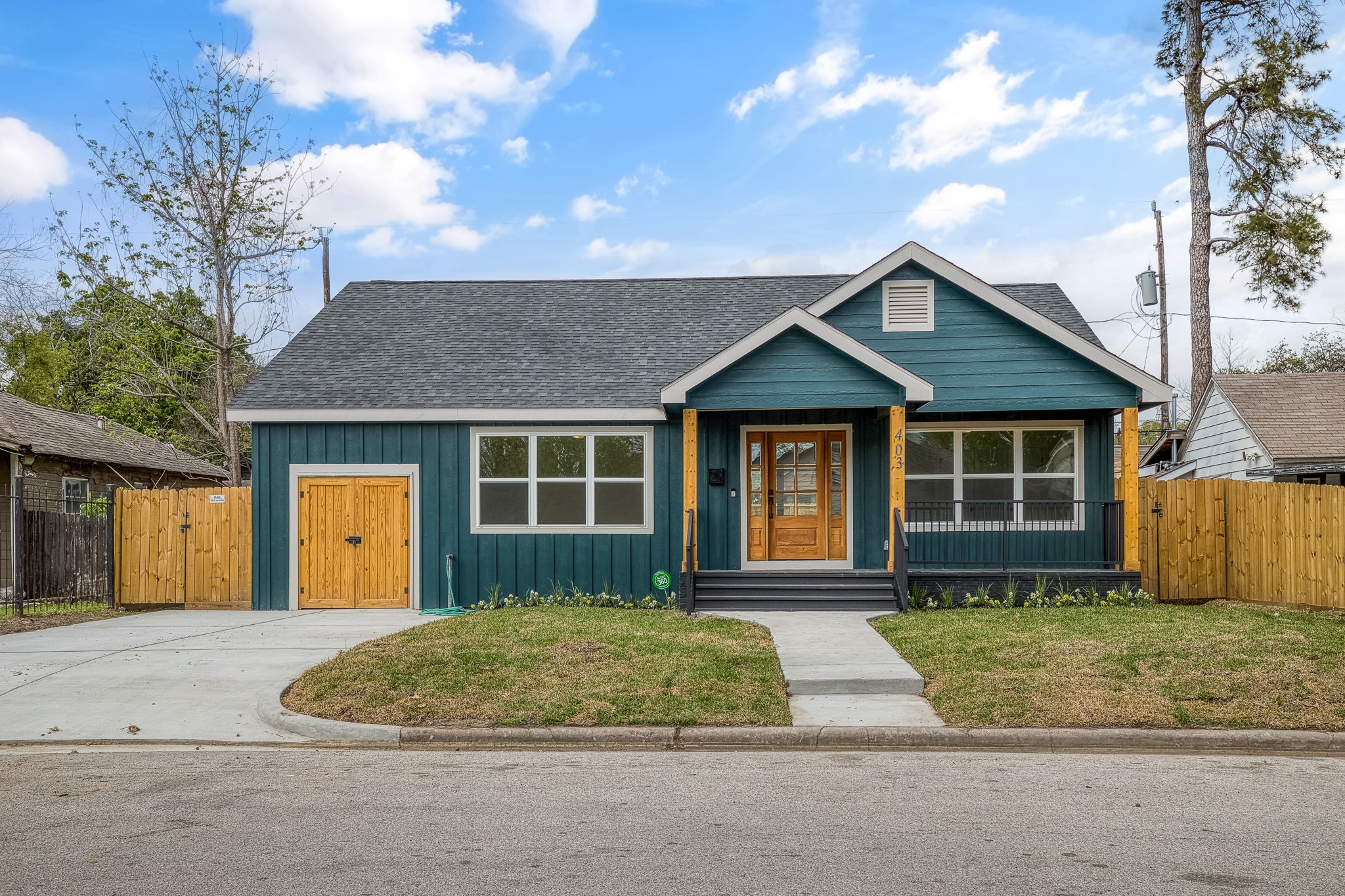 403 Moody Street Houston, TX 77009 - Photo 36 of 38 The ENTIRE home underwent a major renovation