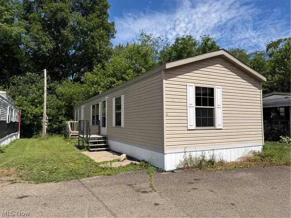 $50,000 | 2606 Lincoln Way West, Unit 31, Massillon, OH 44647