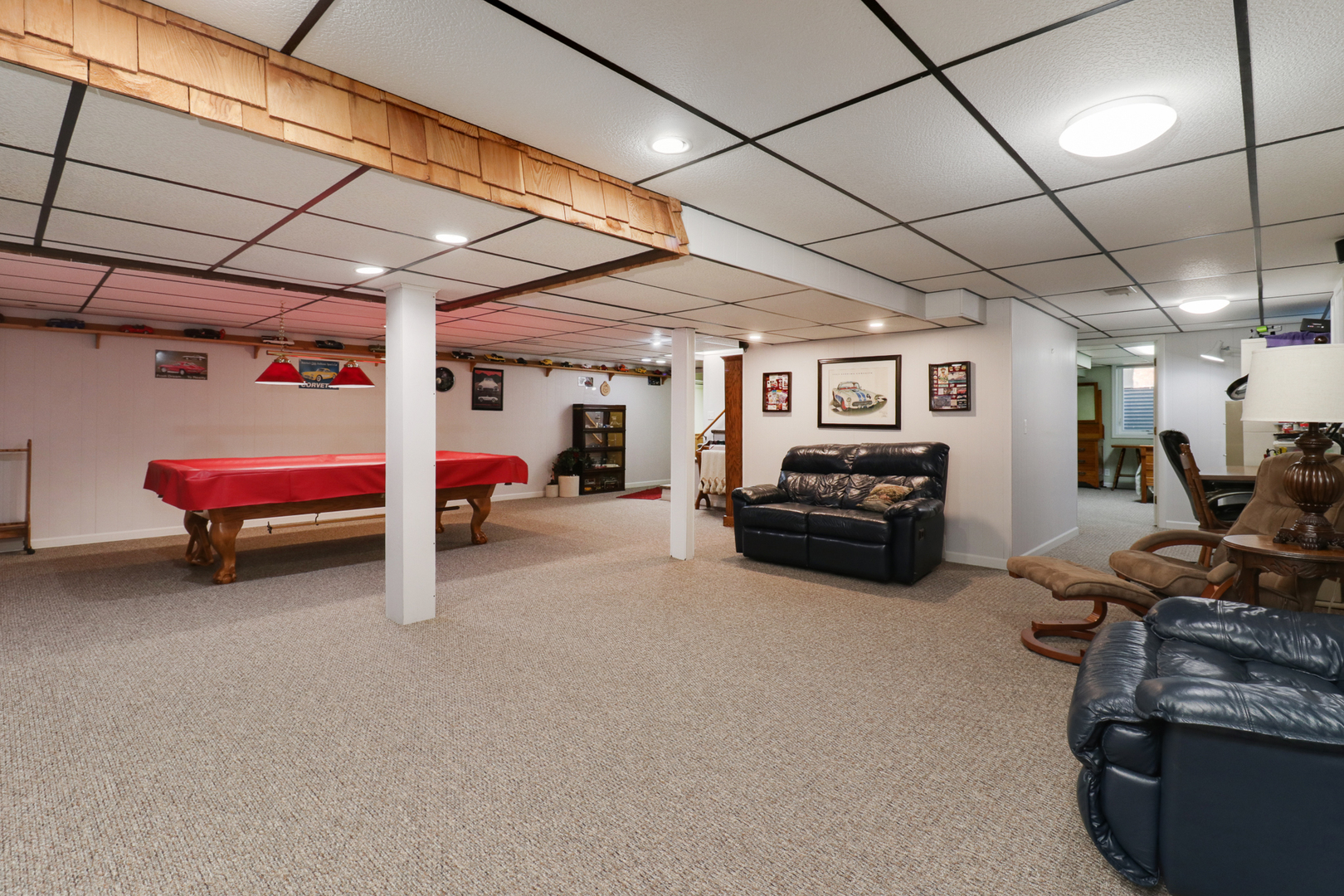 502 Jersey Avenue Normal, IL 61761 - Photo 32 of 46 a living room with furniture and a couch