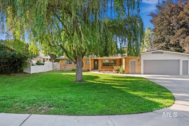 $574,900 | 10702 Cruser Drive, Boise, ID 83709