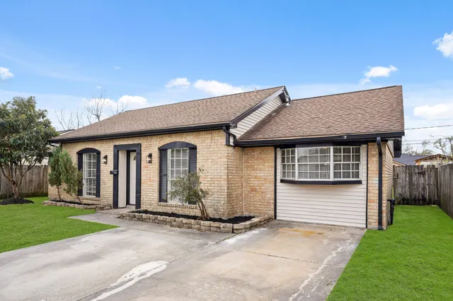 $224,900 | 9231 Cobbleshire Drive, Houston, TX 77037