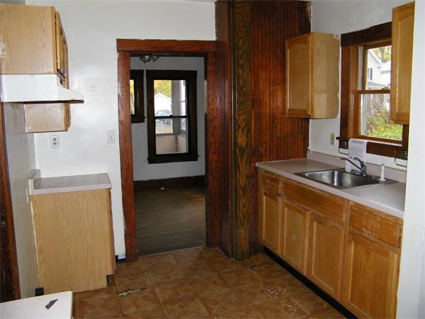 127 Bristol Street Springfield, MA 01109 - Photo 6 of 6 Gallery Image 6