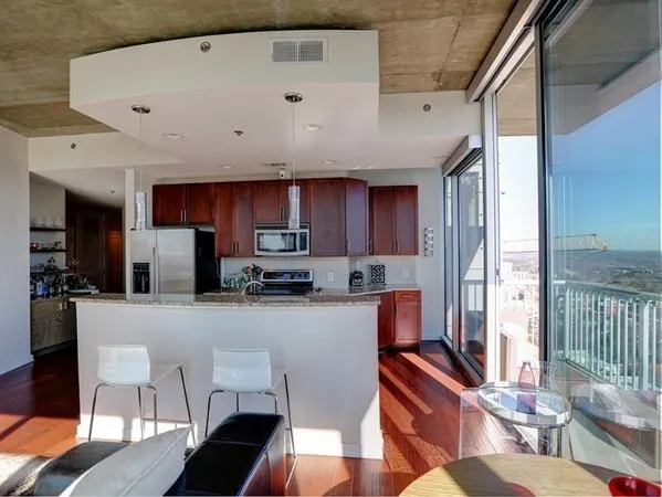 $3,200 | 855 Peachtree Street Northeast, Unit 2413, Atlanta, GA 30308