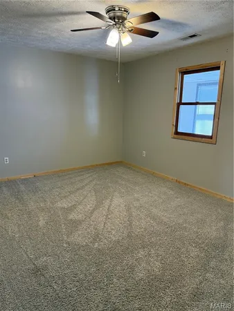 $199,900 | 12223 Nodaway Lane, Plato, MO 65552