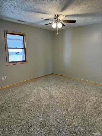 $199,900 | 12223 Nodaway Lane, Plato, MO 65552