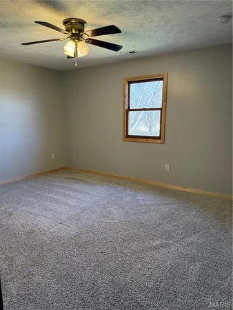 $199,900 | 12223 Nodaway Lane, Plato, MO 65552