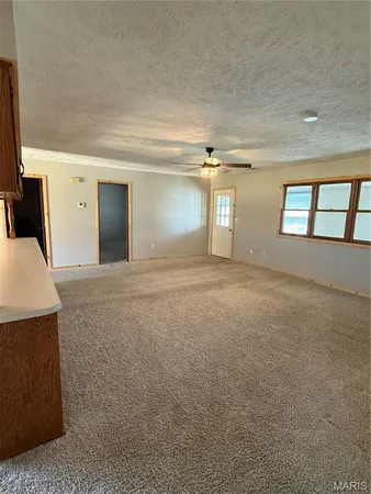 $199,900 | 12223 Nodaway Lane, Plato, MO 65552