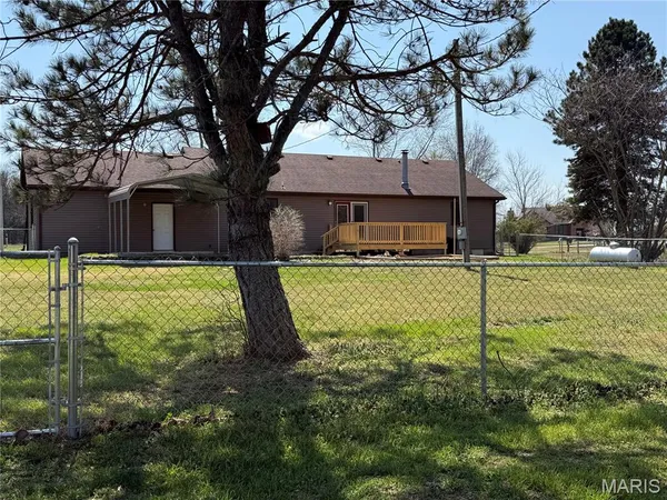 $199,900 | 12223 Nodaway Lane, Plato, MO 65552