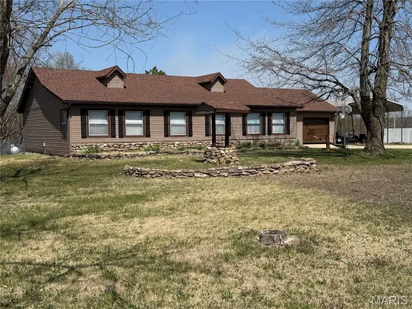 $199,900 | 12223 Nodaway Lane, Plato, MO 65552