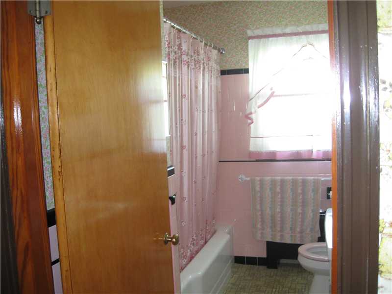 1130 Logee Street Woonsocket, RI 02895 - Photo 10 of 24 Bathroom.