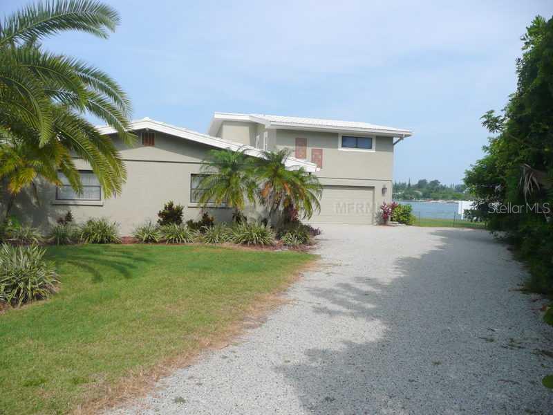 1310 Tangier Way Sarasota, FL 34239 - Photo 1 of 1 Exterior Front